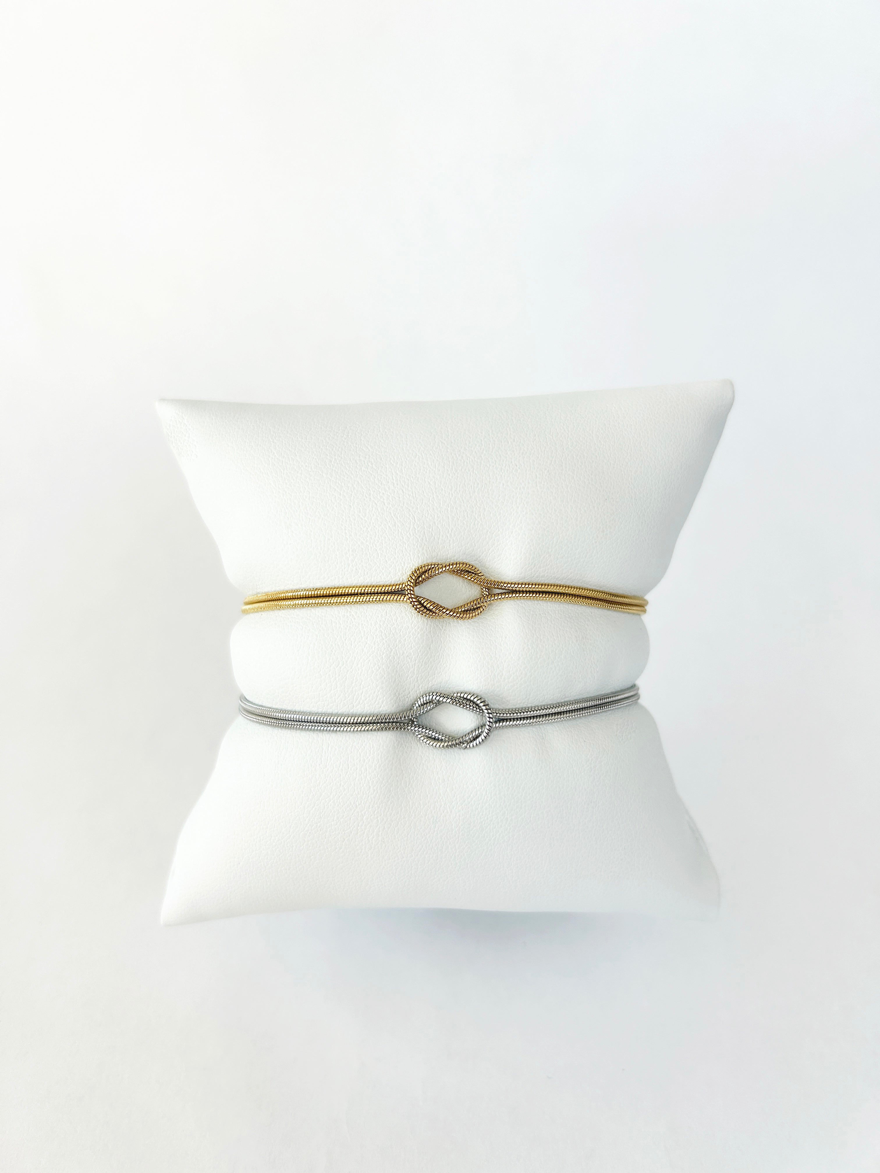 Infinity Bracelet Single - Stylish Stainless Steel Accessory